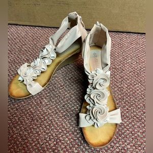 Patrizia wedge sandals size 8
